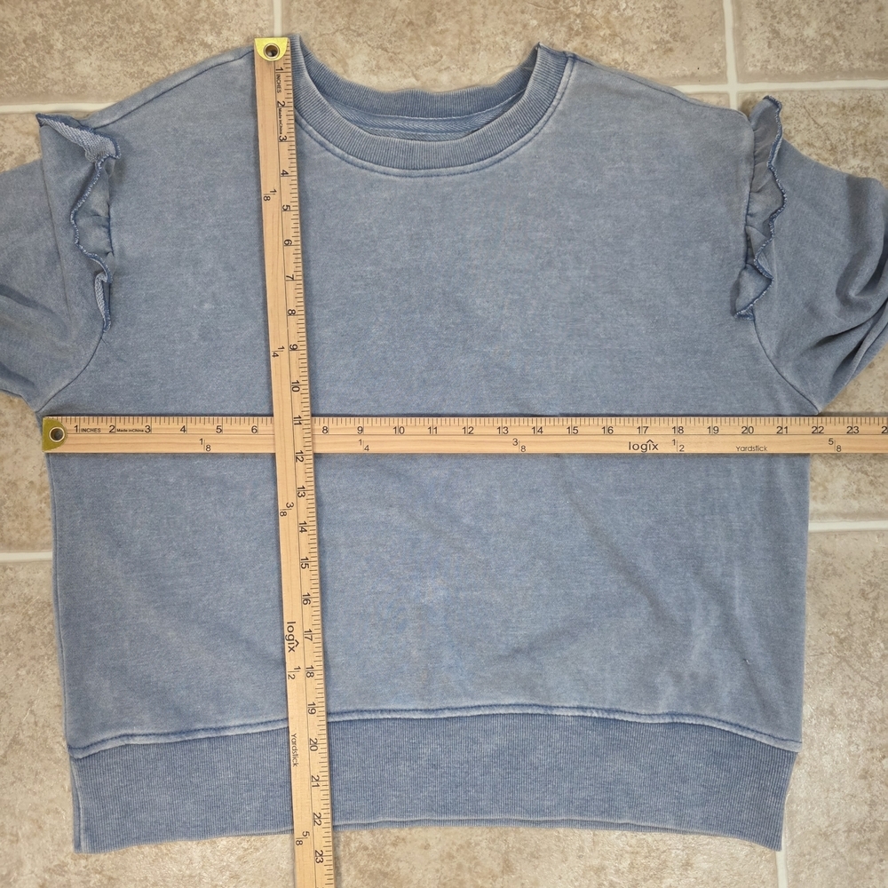 NWT Blue Ruffle Lounge Set Sweatshirt & Shorts Medium - Picture 7 of 12